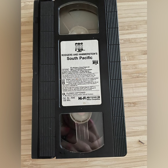 South Pacific VHS Movie Tape - Picture 3 of 3